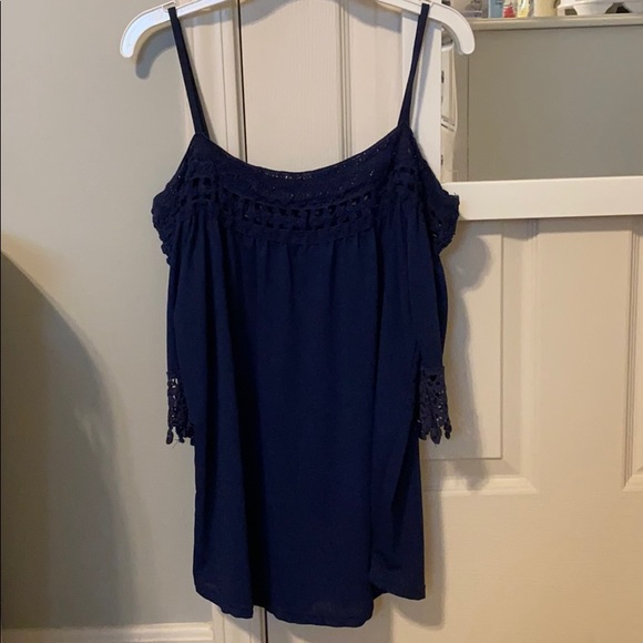 Off the shoulder top - Picture 2 of 6